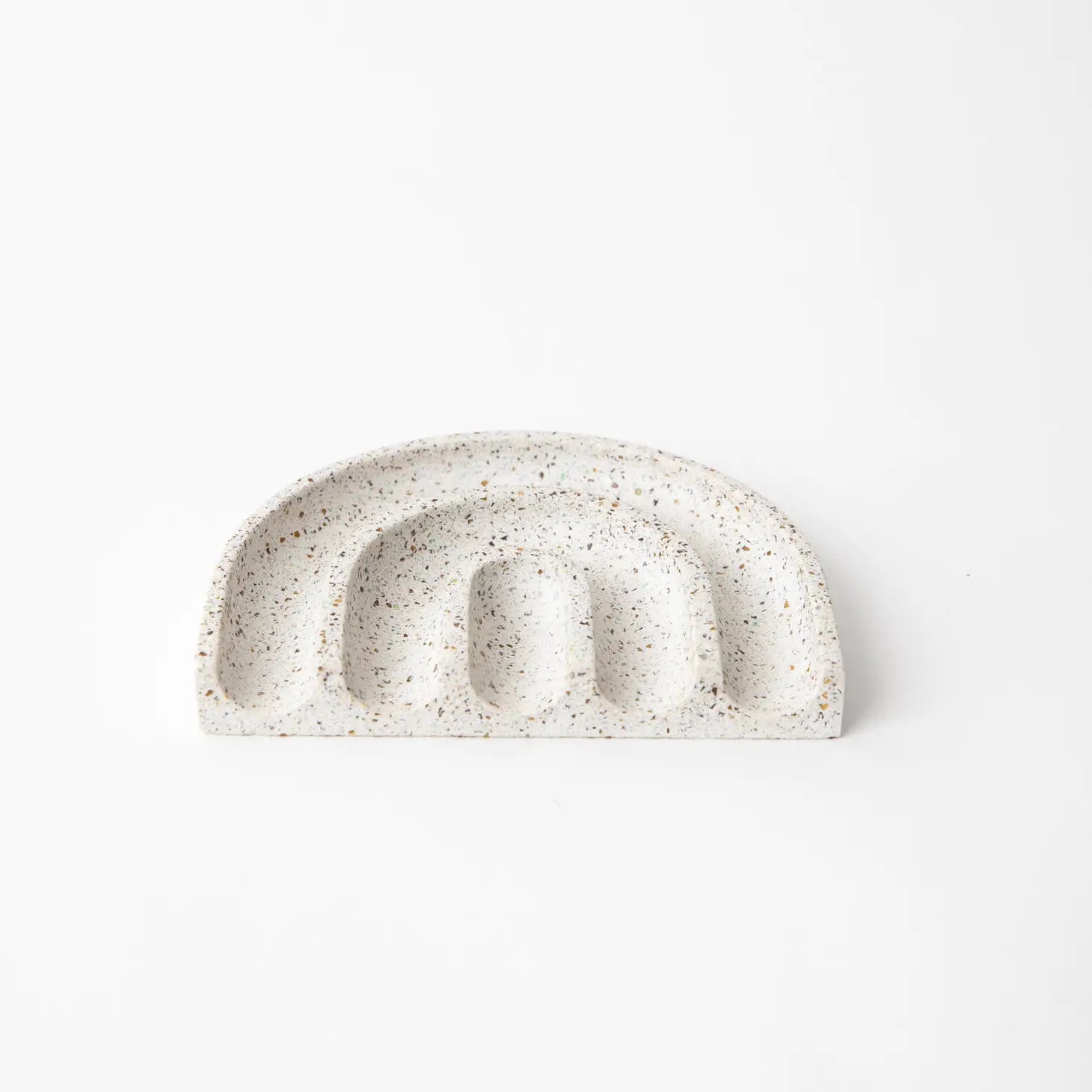 http://neighborlyshop.com/cdn/shop/products/concrete-arch-sponge-holder-large-tray-pretti-cool-white-terrazzo.webp?v=1675990054