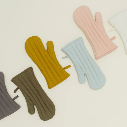 Simple Quilted Linen Oven Mitt