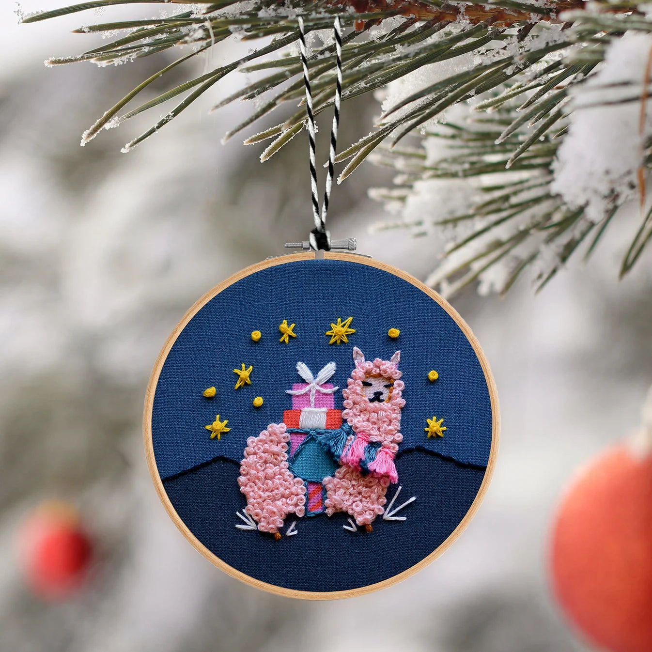 Alpaca DIY Ornament Embroidery Kit