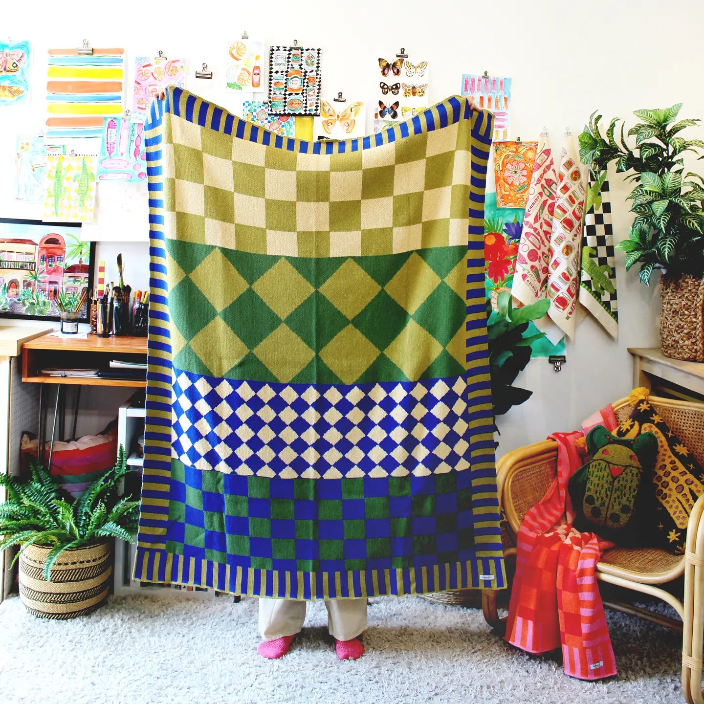 Diamond Checkerboard Mix 50" x 68" Knit Throw Blanket (Copy)