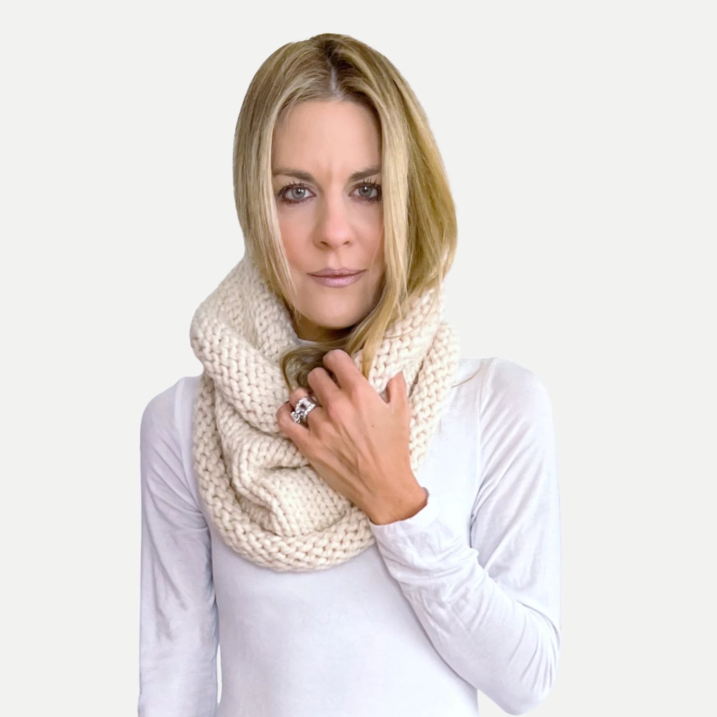 Chunky Relaxed Wool-Blend Knit Cowl Scarf